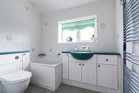 51 Flowerhill Way, Istead Rise, Gravesend, DA13 9DS