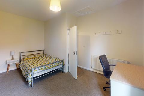 4 bedroom terraced house to rent, 7 Waterloo Promenade, Nottingham, NG7 4AT