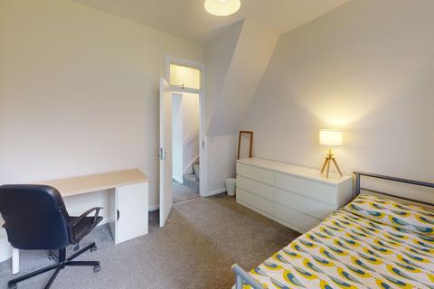 4 bedroom terraced house to rent, 7 Waterloo Promenade, Nottingham, NG7 4AT
