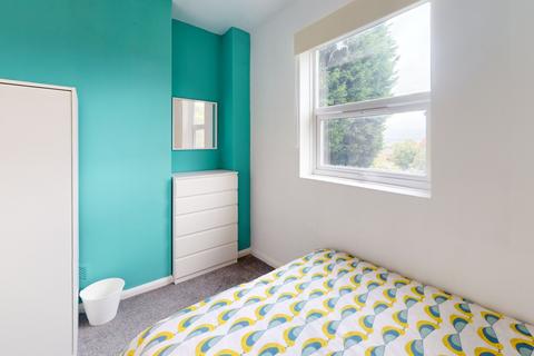 4 bedroom terraced house to rent, 7 Waterloo Promenade, Nottingham, NG7 4AT