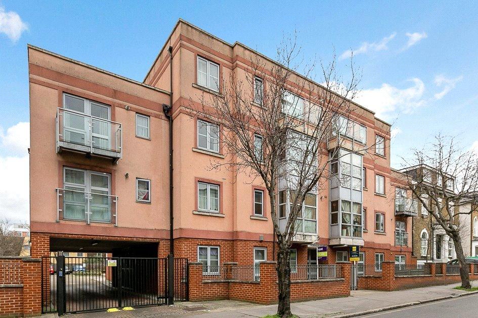 Campbell Road, CROYDON, Surrey, CR0 2 bed apartment - £104,000