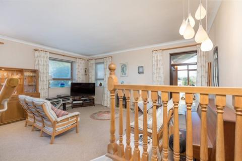 175 Eaglesham Road, Clarkston, Glasgow, G76 8RH