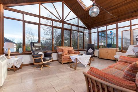 175 Eaglesham Road, Clarkston, Glasgow, G76 8RH