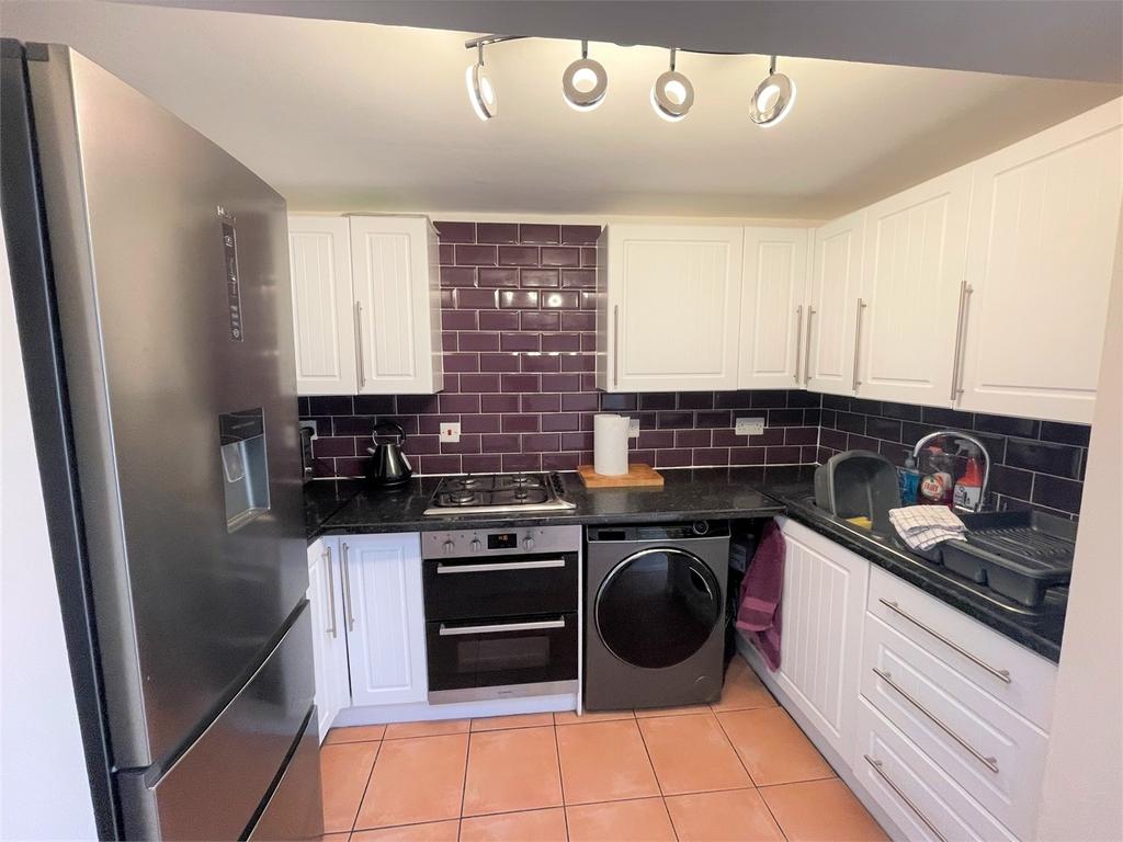 Station Road, RAINHAM, Gillingham, Kent 2 bed terraced house £250,000