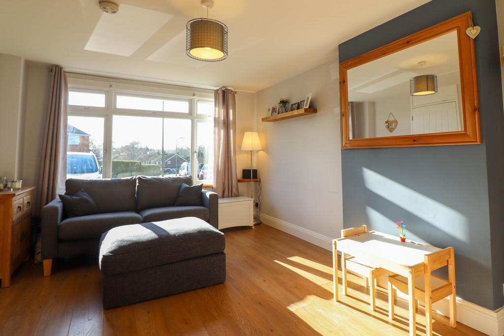 Windsor Road, Alresford 3 bed terraced house £375,000