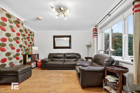 undefined, Ton-yr-ywen Avenue, Heath, Cardiff