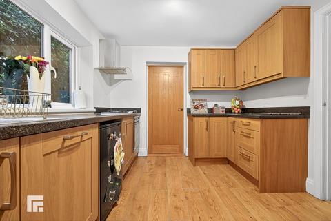 undefined, Ton-yr-ywen Avenue, Heath, Cardiff