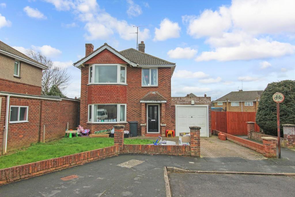Frilford Drive, Stratton St.... 3 bed detached house £1,100 pcm (£254 pw)