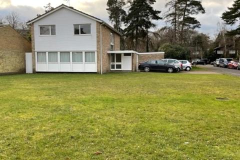 1 Arden Close, Bracknell, RG12 2SG
