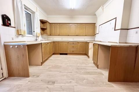 8 Wall Street, Grimsby, DN34 4BH