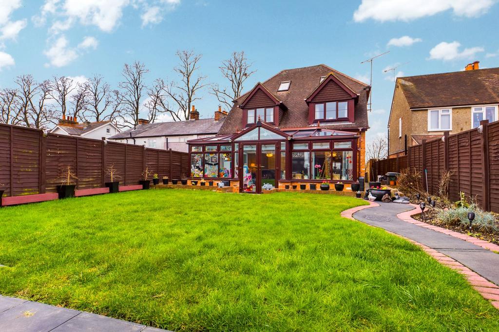 Kentwood Hill, Tilehurst, Reading, RG31 5 bed detached house £600,000