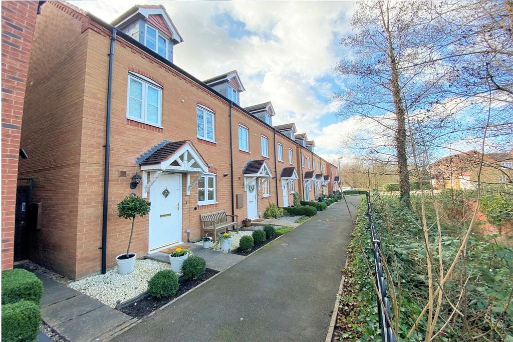 Chestnut Drive, Hagley, Stourbridge, DY9 3 bed townhouse £325,000