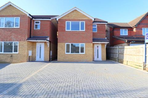 133a Bushmead Road, Luton, LU2 7YT