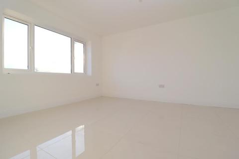 133a Bushmead Road, Luton, LU2 7YT