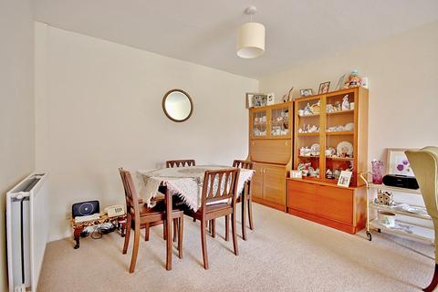 3 Calgary Drive, Worcester, WR2 4DW