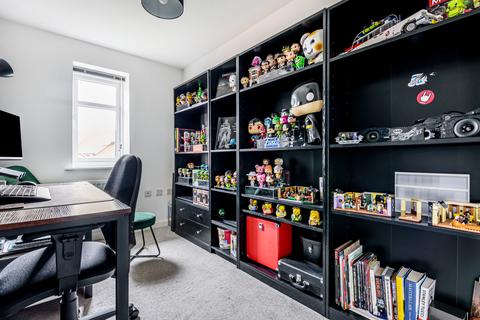 3 Augustus Close, Tadpole Garden Village, Swindon, SN25 2RD