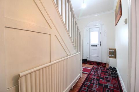 3 bedroom end of terrace house for sale, Austin Road, Luton