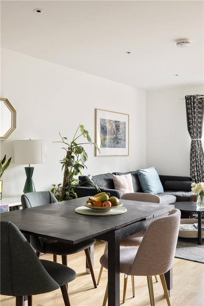 Dining Detail