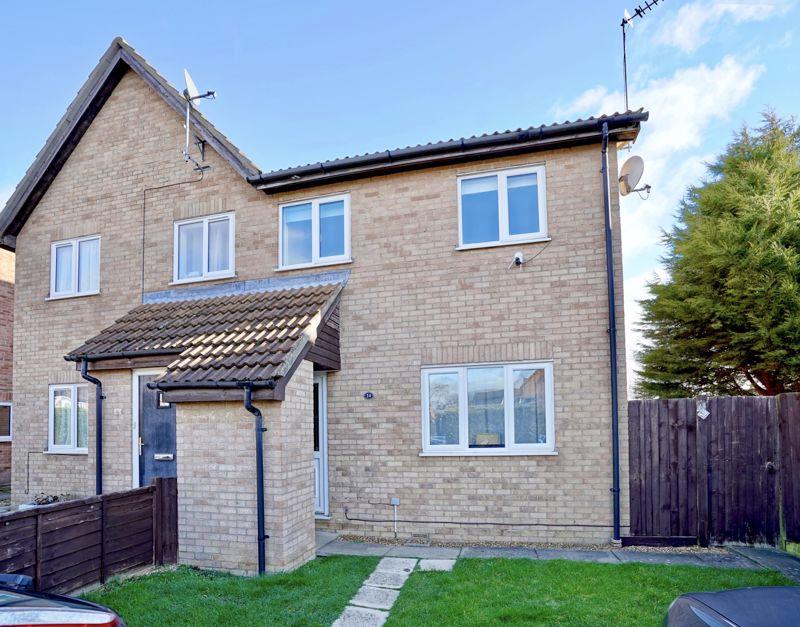 Stanch Hill Road, Sawtry, Huntingdon. 2 bed cluster house £210,000