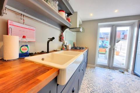 19 New Road, Bedfont, Feltham, TW14 8HW
