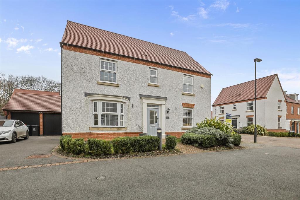 Way, Church Gresley... 4 bed house £400,000