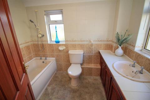 5 Langlands Road, Hawick, TD9 7EF