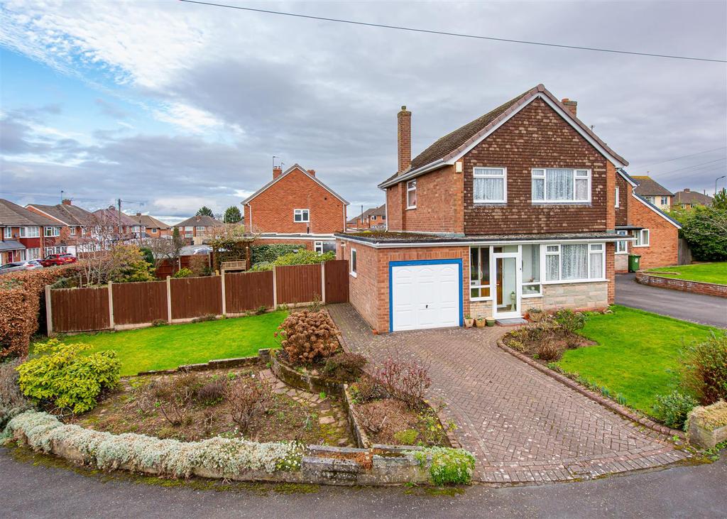 1 Thirlmere Close, Tettenhall... 3 bed link detached house £349,950