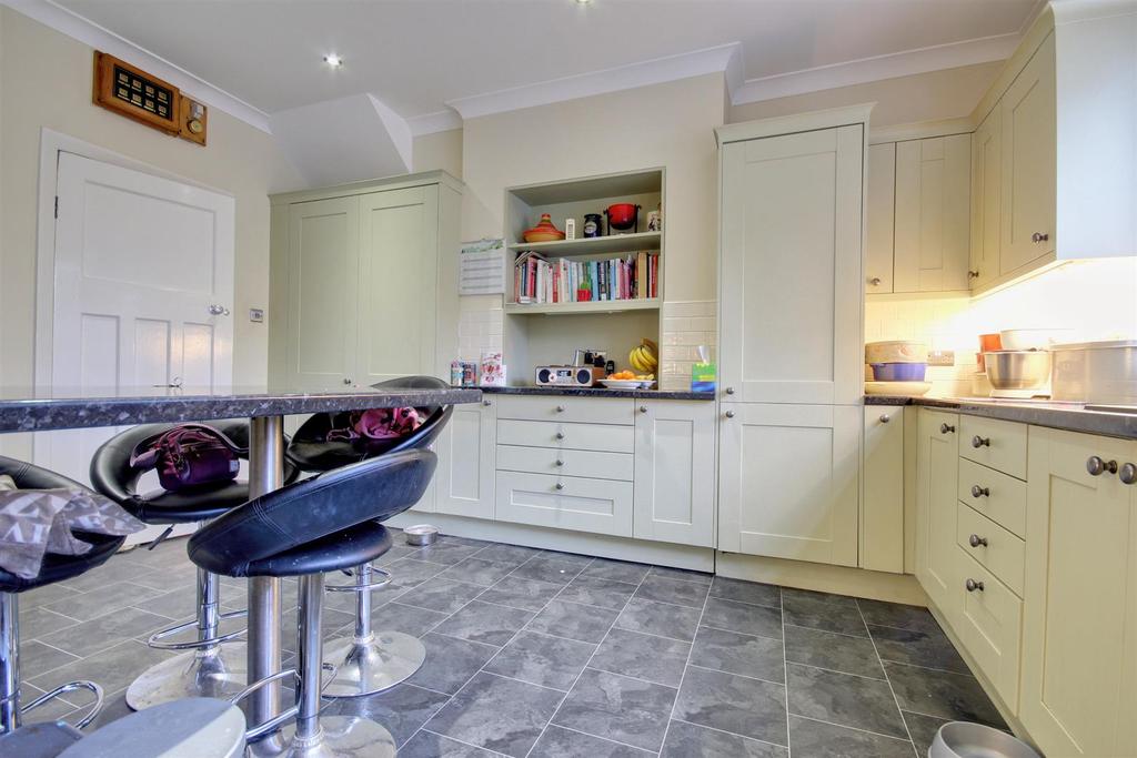 Bespoke Breakfast Kitchen