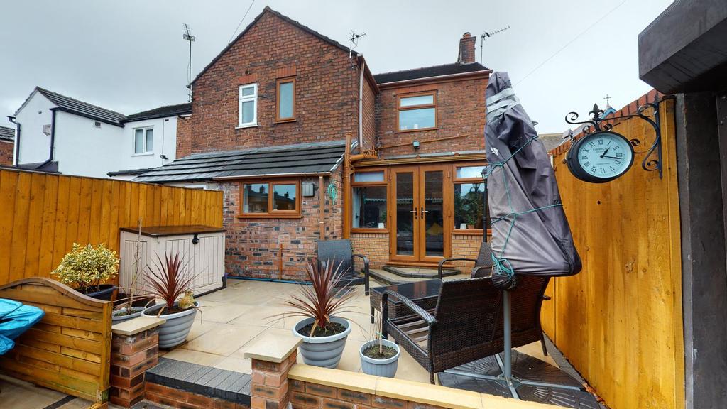 Rivington Road, St Helens, WA10 4 3 bed end of terrace house £160,000