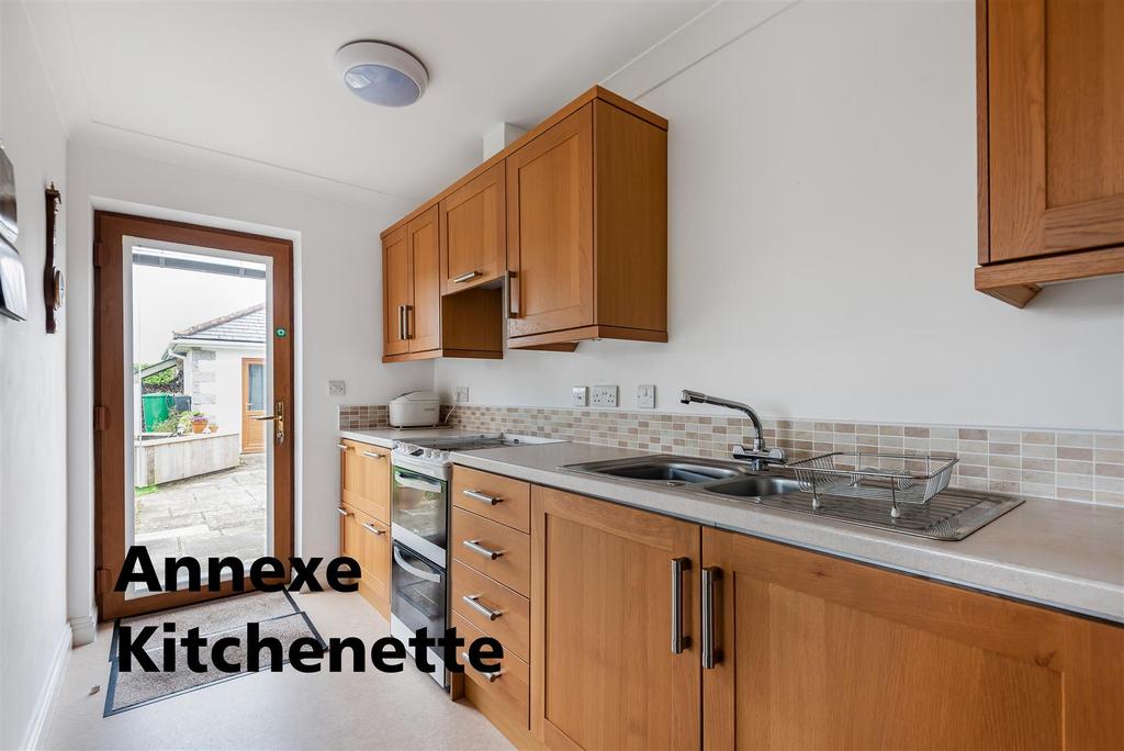 Annexe Kitchenette.jpg
