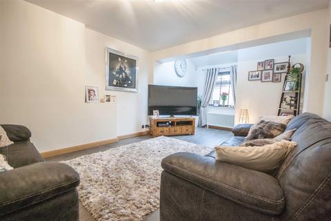 20 Ashurst Drive, Chelmsford, CM1 6TN