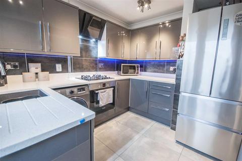 20 Ashurst Drive, Chelmsford, CM1 6TN