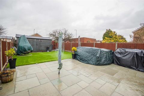 20 Ashurst Drive, Chelmsford, CM1 6TN