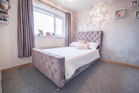 20 Ashurst Drive, Chelmsford, CM1 6TN