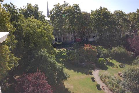 Flat 6, 2 Cleveland Gardens, London, W2 6HA