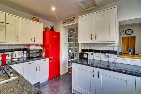 1 Ashgrove, Greengates, Bradford, BD10 0BP