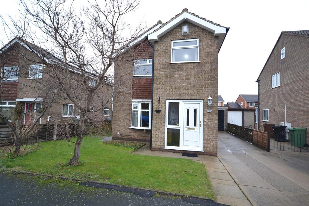 Braemar Drive, Garforth 3 bed detached house - £320,000