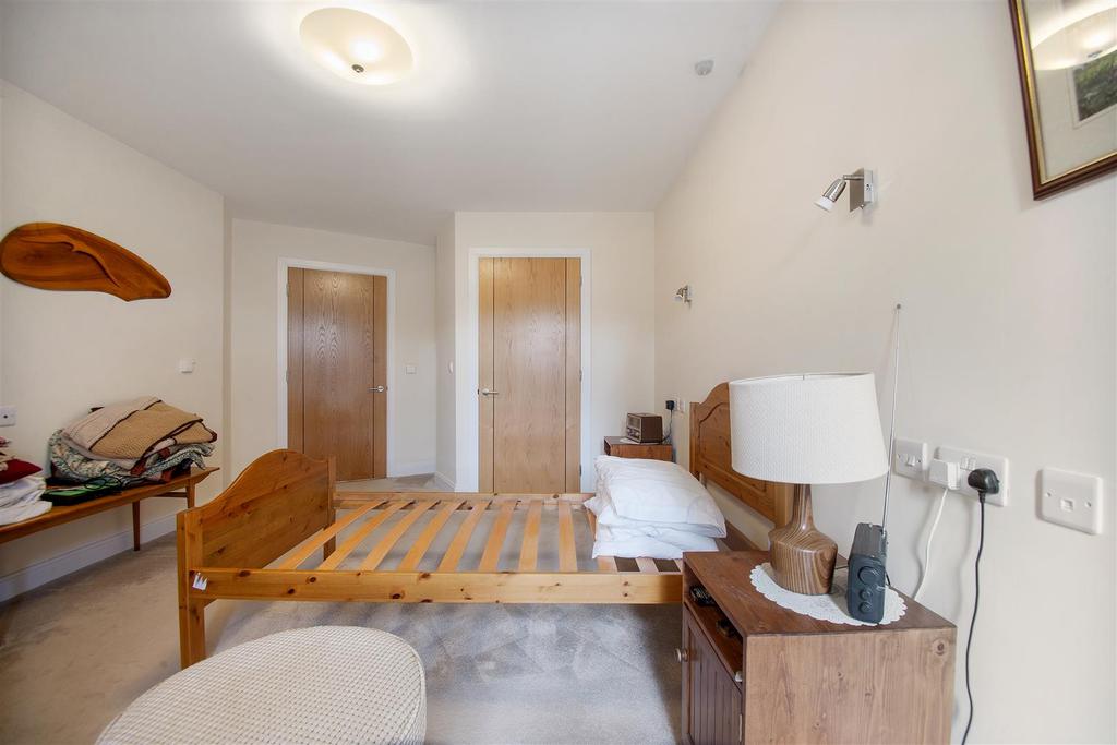 Bedroom .jpg