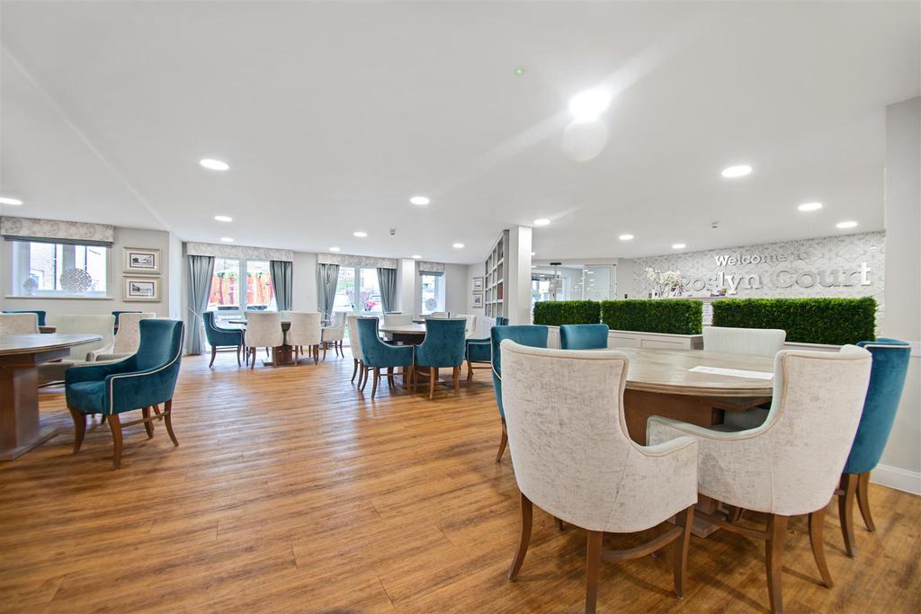 Communal lounge - restaurant .jpg