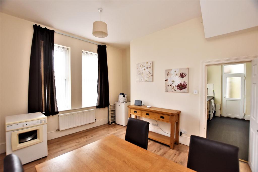 Hartington Street, BarrowInFurness 4 bed end of terrace house £155,000