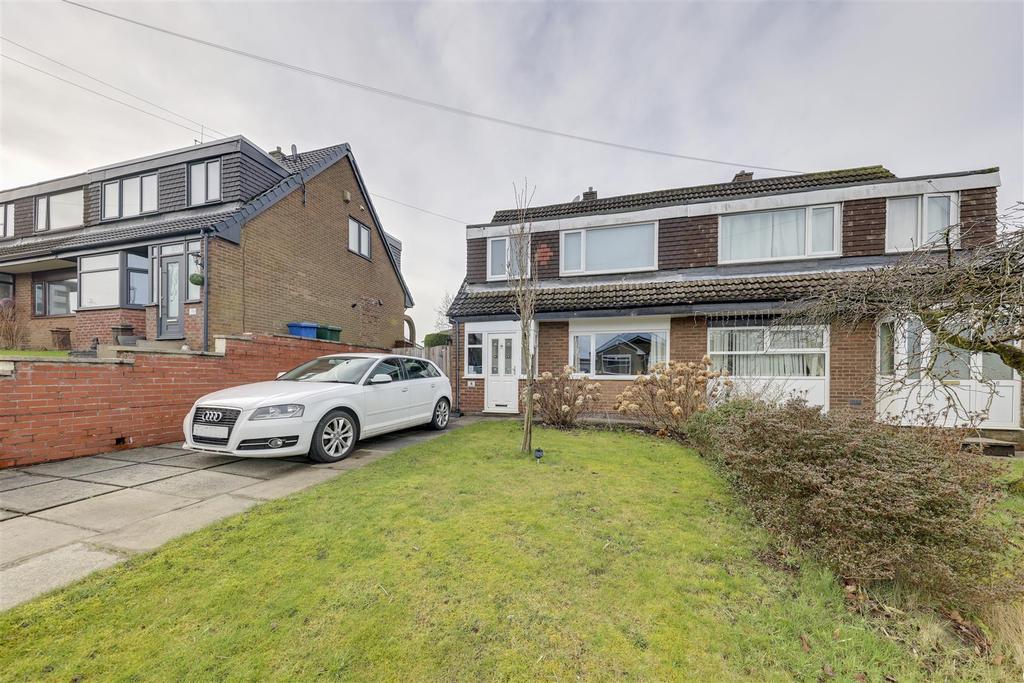 Cherry Tree Way, Helmshore, Rossendale 3 bed semidetached house £280,000