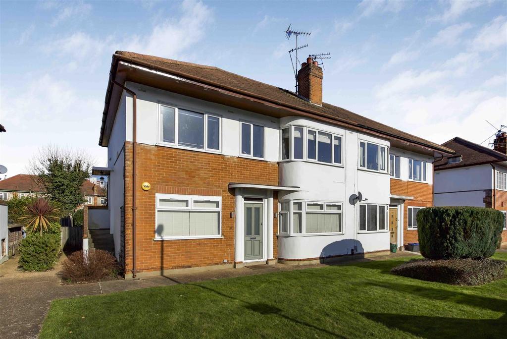 Fulwood Gardens, Twickenham 3 bed £575,000