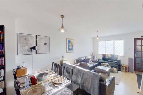 16 Denmead, Two Mile Ash, Milton Keynes, MK8 8HY