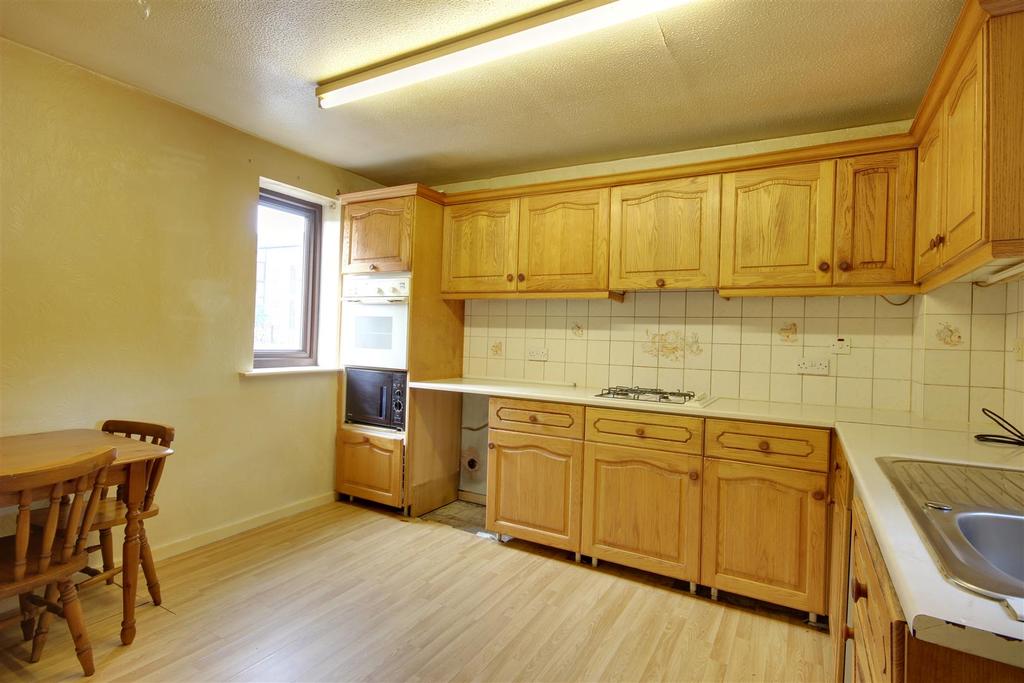 Trinity Court, Mytongate, Hull 2 bed townhouse £90,000