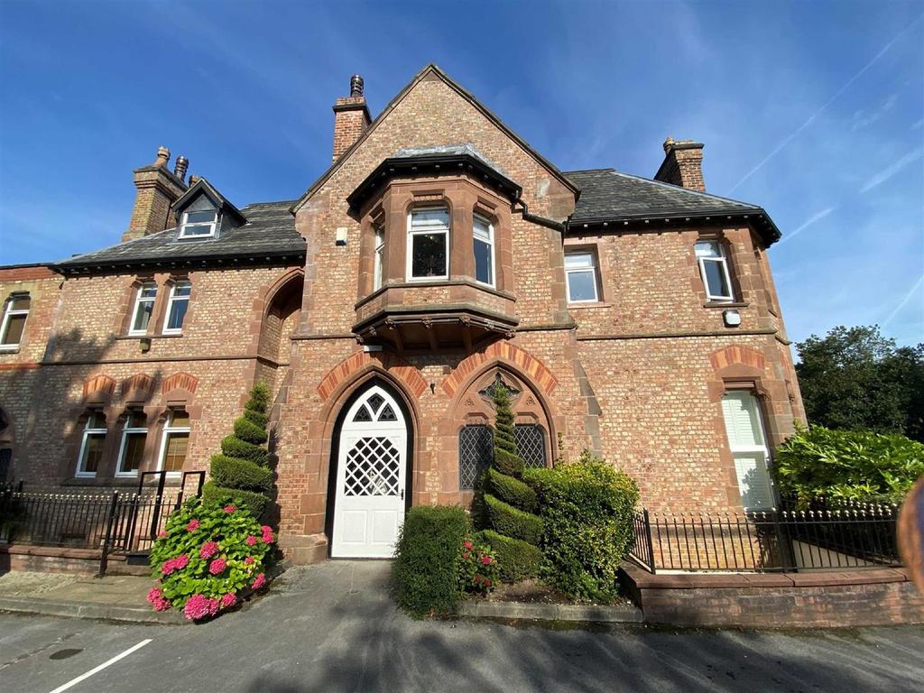 Highgate Road, Altrincham 2 bed apartment £375,000