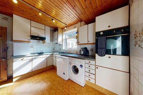 111 Dolphins Road, Folkestone, CT19 5QB