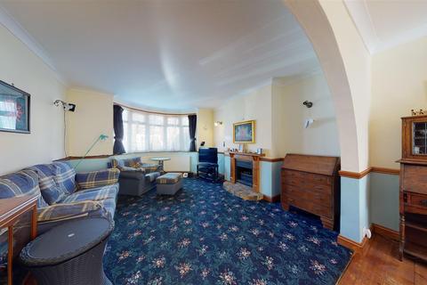 111 Dolphins Road, Folkestone, CT19 5QB