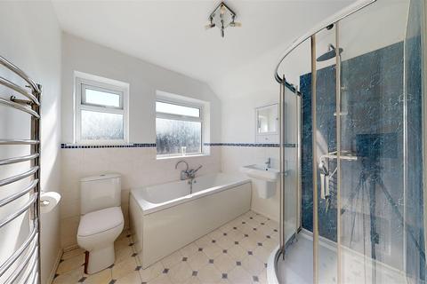 111 Dolphins Road, Folkestone, CT19 5QB