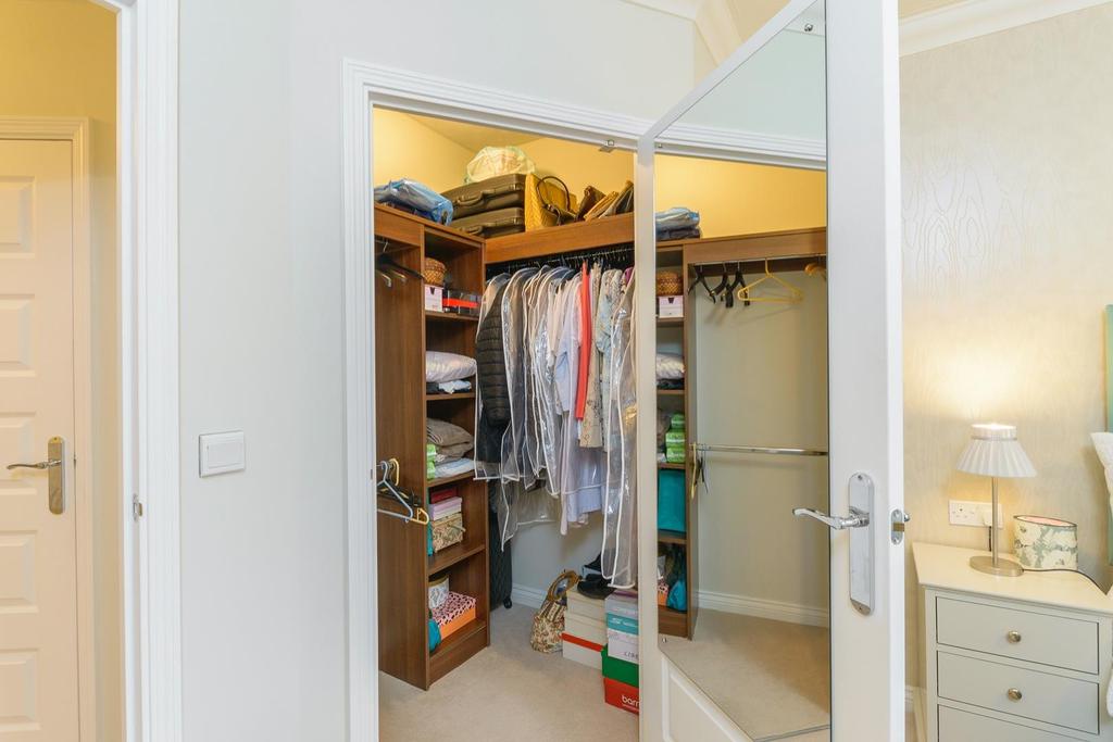 EGDOLNIWERT4 - Bedroom A.jpg