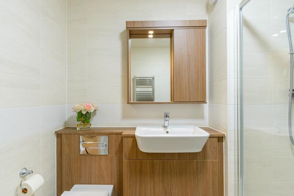 EGDOLNIWERT4 - Bathroom A.jpg